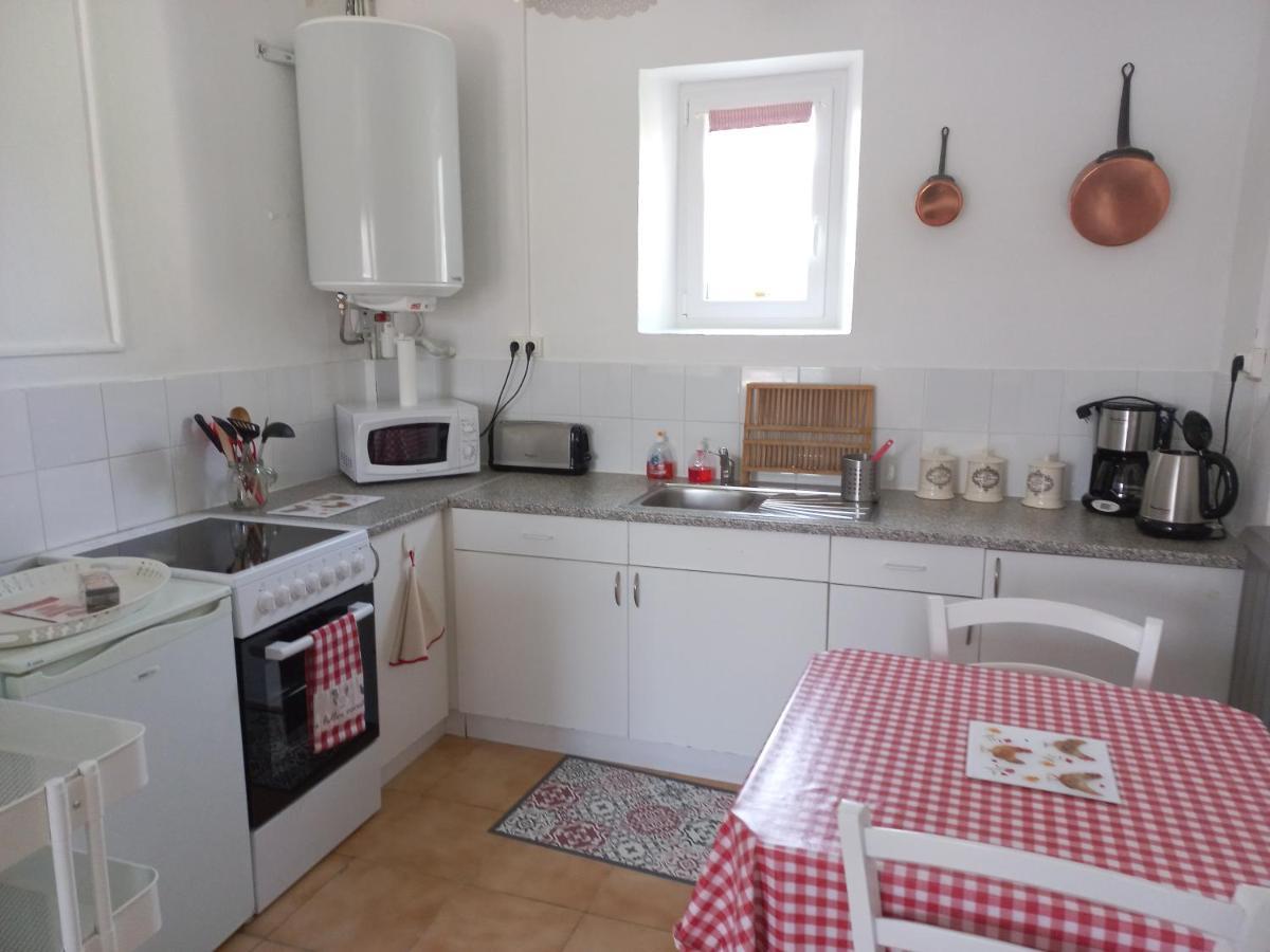 Ivy House Utah Beach Сант-Мари-дю-Мон Екстериор снимка