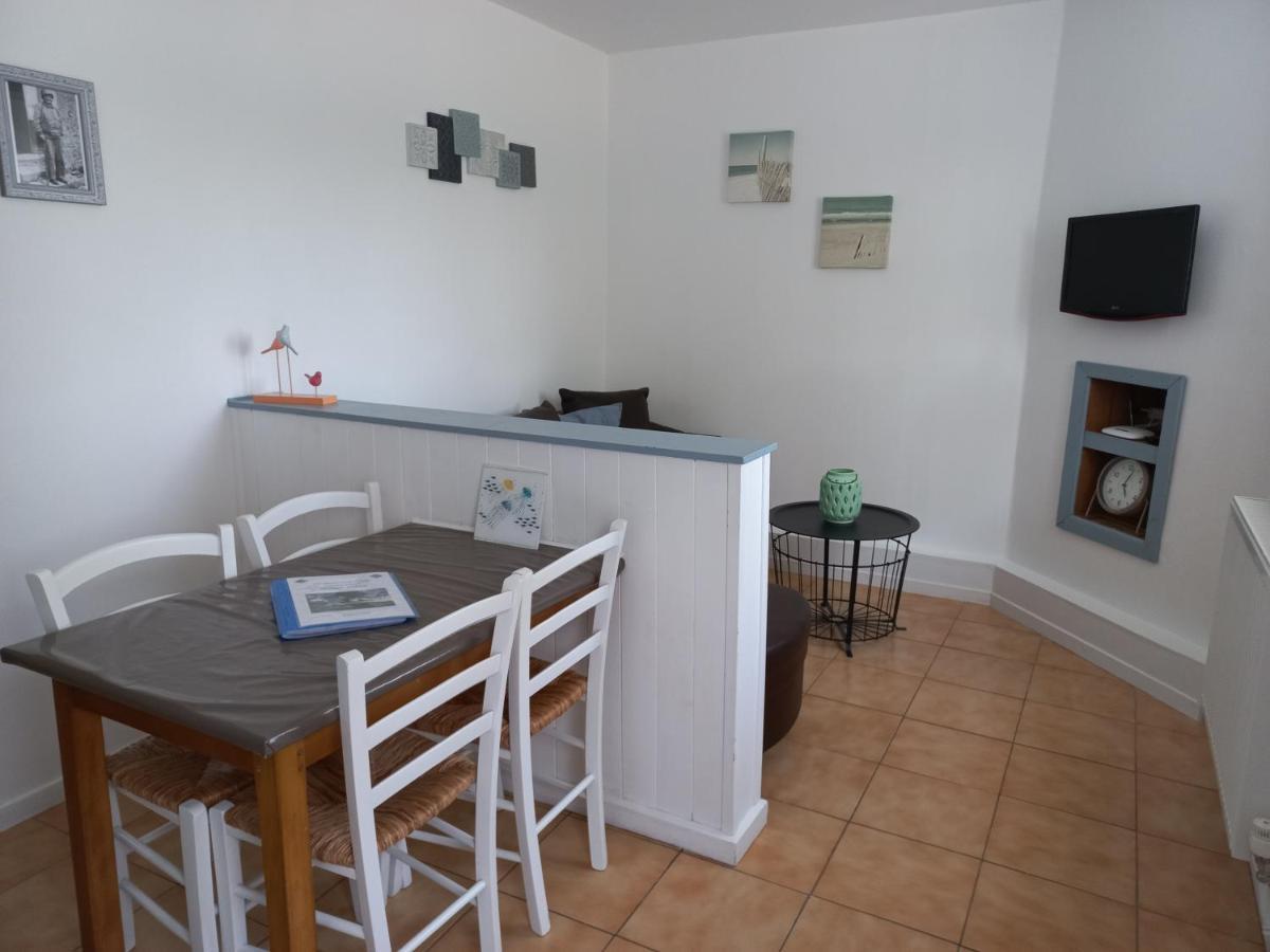 Ivy House Utah Beach Сант-Мари-дю-Мон Екстериор снимка