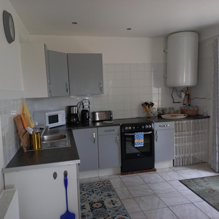Ivy House Utah Beach Сант-Мари-дю-Мон Екстериор снимка